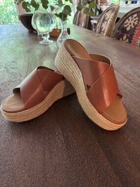 womens Fit Flop size 8 platform sandles